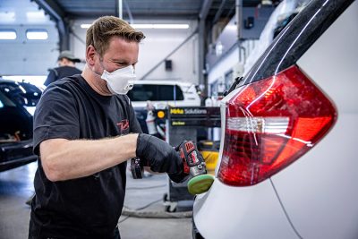 Polijsten en poetsen bij Schadeherstel Henk Nijkamp Olst